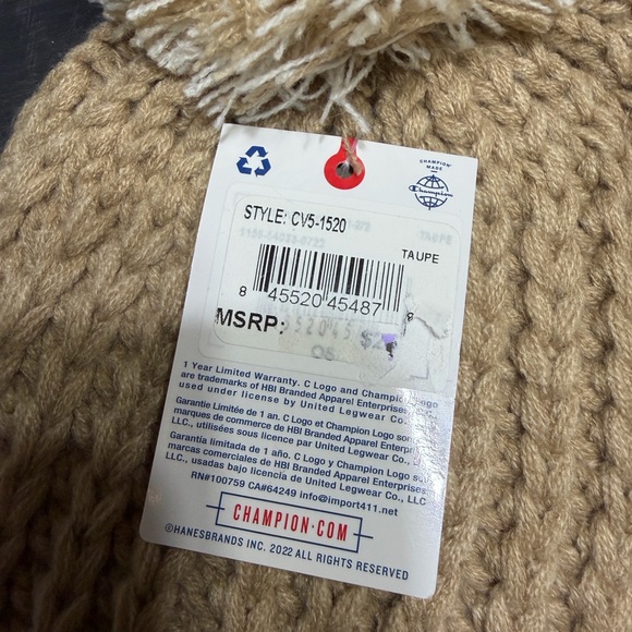 Champion Twist Chunky Rib Knit Cuff Beanie Hat Women’s OSFA Winter Pom Cap NWT - Picture 3 of 4